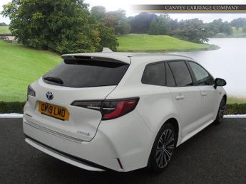 Toyota Corolla 1.8 VVT-h Design Touring Sports CVT Euro 6 (s/s) 5dr