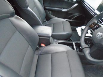 MG MG4 64kWh Trophy Long Range Auto 5dr