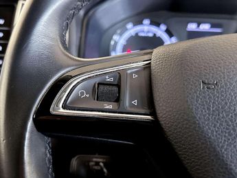 Skoda Karoq 1.0 TSI GPF SE Technology SUV 5dr Petrol Manual Euro 6 (s/s) (11