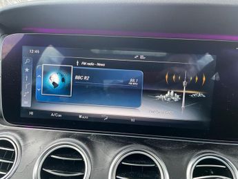 Mercedes-Benz E Class 2.0 E220d AMG Line (Premium) Estate 5dr Diesel G-Tronic+ Euro 6 