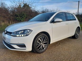 Volkswagen Golf TDi 1.6 TDI BlueMotion Tech SE Nav Euro 6 (s/s) 5dr