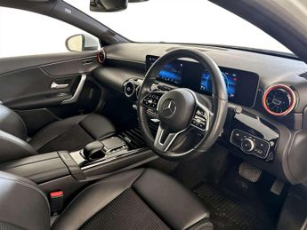 Mercedes-Benz A Class 1.3 A200 Sport (Executive) Hatchback 5dr Petrol 7G-DCT Euro 6 (s