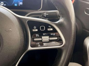 Mercedes-Benz A Class 1.3 A200 Sport (Executive) Hatchback 5dr Petrol 7G-DCT Euro 6 (s