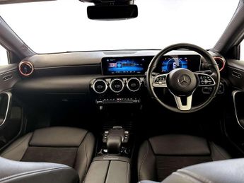 Mercedes-Benz A Class 1.3 A200 Sport (Executive) Hatchback 5dr Petrol 7G-DCT Euro 6 (s
