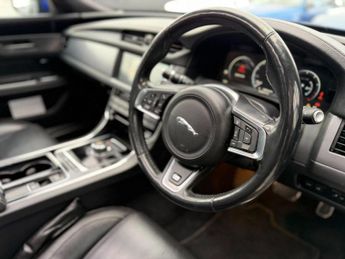 JAGUAR XF 2.0i R-Sport GPF Saloon 4dr Petrol Auto AWD Euro 6 (s/s) (300 ps