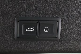 Audi e-tron 50 Technik Auto quattro 5dr 71.2kWh (11kW Charger)
