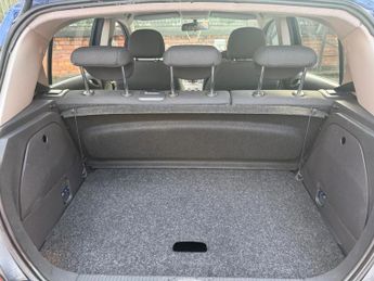 Vauxhall Corsa 1.4i 16v Club 5dr