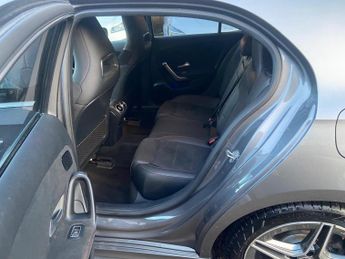 Mercedes-Benz A Class 1.5 A180d AMG Line (Premium) 7G-DCT Euro 6 (s/s) 5dr