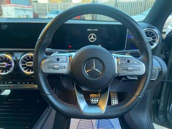 Mercedes-Benz A Class 1.5 A180d AMG Line (Premium) 7G-DCT Euro 6 (s/s) 5dr