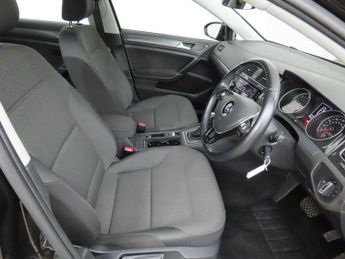Volkswagen Golf 1.6 TDI SE Nav DSG Euro 6 (s/s) 5dr