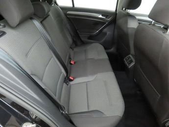 Volkswagen Golf 1.6 TDI SE Nav DSG Euro 6 (s/s) 5dr