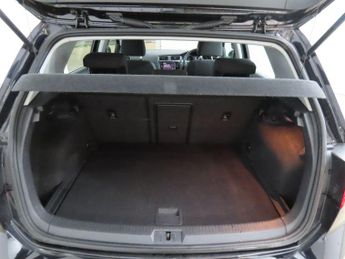 Volkswagen Golf 1.6 TDI SE Nav DSG Euro 6 (s/s) 5dr