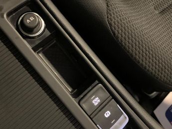 Volkswagen Golf 1.6 TDI SE Nav DSG Euro 6 (s/s) 5dr