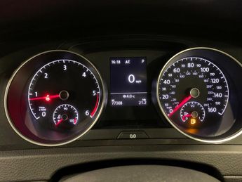 Volkswagen Golf 1.6 TDI SE Nav DSG Euro 6 (s/s) 5dr