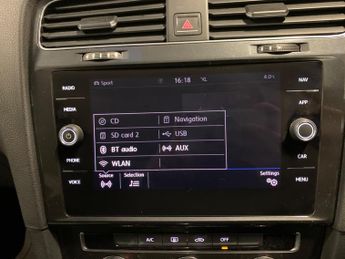 Volkswagen Golf 1.6 TDI SE Nav DSG Euro 6 (s/s) 5dr