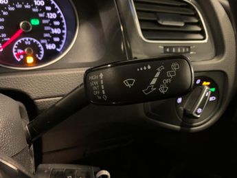 Volkswagen Golf 1.6 TDI SE Nav DSG Euro 6 (s/s) 5dr