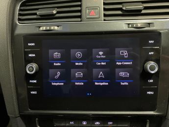 Volkswagen Golf 1.6 TDI SE Nav DSG Euro 6 (s/s) 5dr