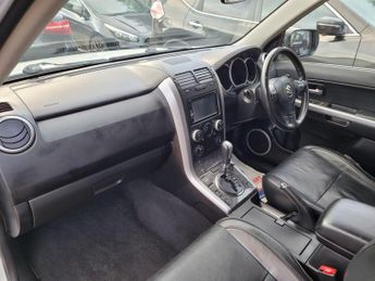 Suzuki Grand Vitara 2.4 VVT SZ5 Auto 4WD Euro 5 5dr