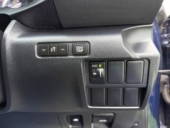 Lexus IS 2.5 300h SE E-CVT Euro 5 (s/s) 4dr