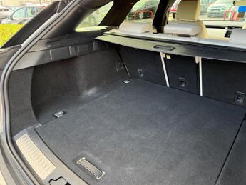 Land Rover Range Rover Velar 3.0 SD6 V6 R-Dynamic SE Auto 4WD Euro 6 (s/s) 5dr