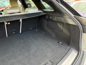 Land Rover Range Rover Velar 3.0 SD6 V6 R-Dynamic SE Auto 4WD Euro 6 (s/s) 5dr