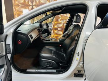 Jaguar XF 2.2d R-Sport Black Auto Euro 5 (s/s) 4dr