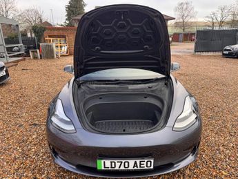 Tesla Model 3 Standard Range Plus Auto RWD 4dr