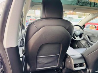 Tesla Model 3 Standard Range Plus Auto RWD 4dr