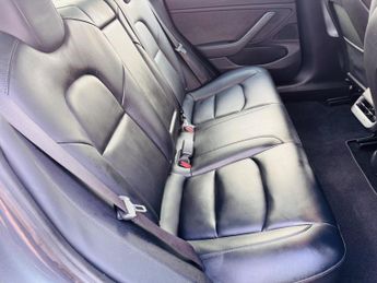 Tesla Model 3 Standard Range Plus Auto RWD 4dr
