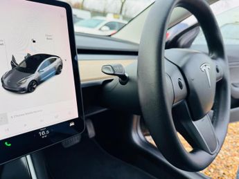 Tesla Model 3 Standard Range Plus Auto RWD 4dr