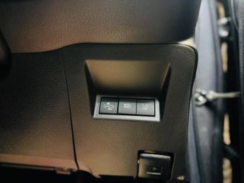 Toyota Yaris 1.5 VVT-i Icon Tech CVT Euro 6 5dr