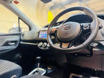 Toyota Yaris 1.5 VVT-i Icon Tech CVT Euro 6 5dr