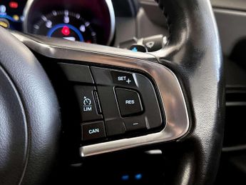 Jaguar XE 2.0d R-Sport Saloon 4dr Diesel Auto Euro 6 (s/s) (180 ps)