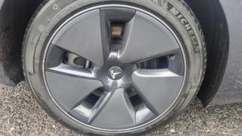 TESLA MODEL 3 ELECTRIC SALOON MODEL 3 4DR Automatic