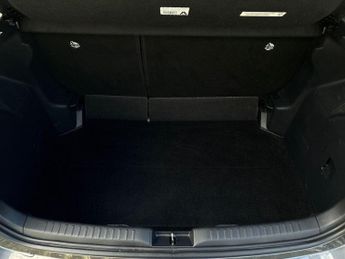 Toyota Yaris 1.5 VVT-h Design Hatchback 5dr Petrol Hybrid E-CVT Euro 6 (s/s) 