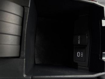 Toyota Corolla 1.8 VVT-h Design Hatchback 5dr Petrol Hybrid CVT Euro 6 (s/s) (1