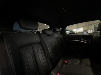 Audi E-Tron S LINE 55 QUATTRO