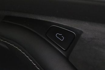 Tesla Model 3 (Dual Motor) Long Range Auto 4WDE 4dr