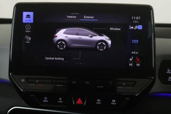 Volkswagen ID.3 Pro 58kWh Family Auto 5dr