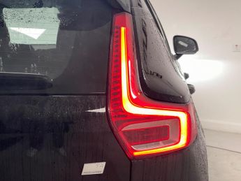 Volvo XC40 1.5h T4 Recharge 10.7kWh Plus Auto Euro 6 (s/s) 5dr