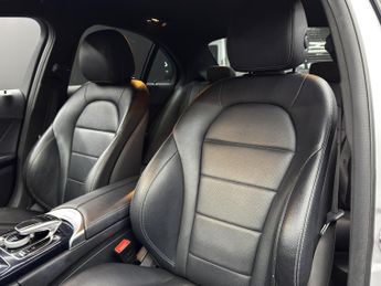 Mercedes-Benz C Class 2.1 C250d AMG Line (Premium) Saloon 4dr Diesel G-Tronic+ Euro 6 