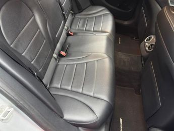Mercedes-Benz C Class 2.1 C250d AMG Line (Premium) Saloon 4dr Diesel G-Tronic+ Euro 6 