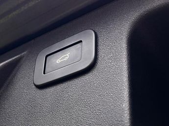 Land Rover Discovery Sport 2.0 D200 MHEV Urban Edition SUV 5dr Diesel Auto 4WD Euro 6 (s/s)