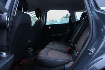 MINI Countryman 1.5 10kWh Cooper SE Classic Auto ALL4 Euro 6 (s/s) 5dr