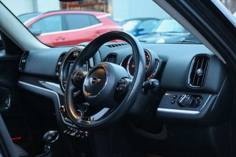 MINI Countryman 1.5 10kWh Cooper SE Classic Auto ALL4 Euro 6 (s/s) 5dr