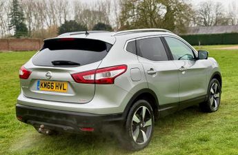 Nissan Qashqai 1.2 DIG-T N-Connecta XTRON 2WD Euro 6 (s/s) 5dr