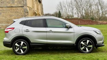 Nissan Qashqai 1.2 DIG-T N-Connecta XTRON 2WD Euro 6 (s/s) 5dr