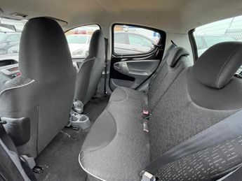 Peugeot 107 1.0 12V Urban Euro 5 5dr