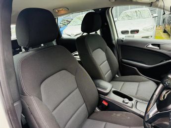 Mercedes-Benz B Class 1.6 B180 BlueEfficiency Sport MPV 5dr Petrol 7G-DCT Euro 5 (s/s)