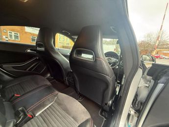 Mercedes-Benz CLA 2.1 CLA220d AMG Line Coupe 7G-DCT Euro 6 (s/s) 4dr